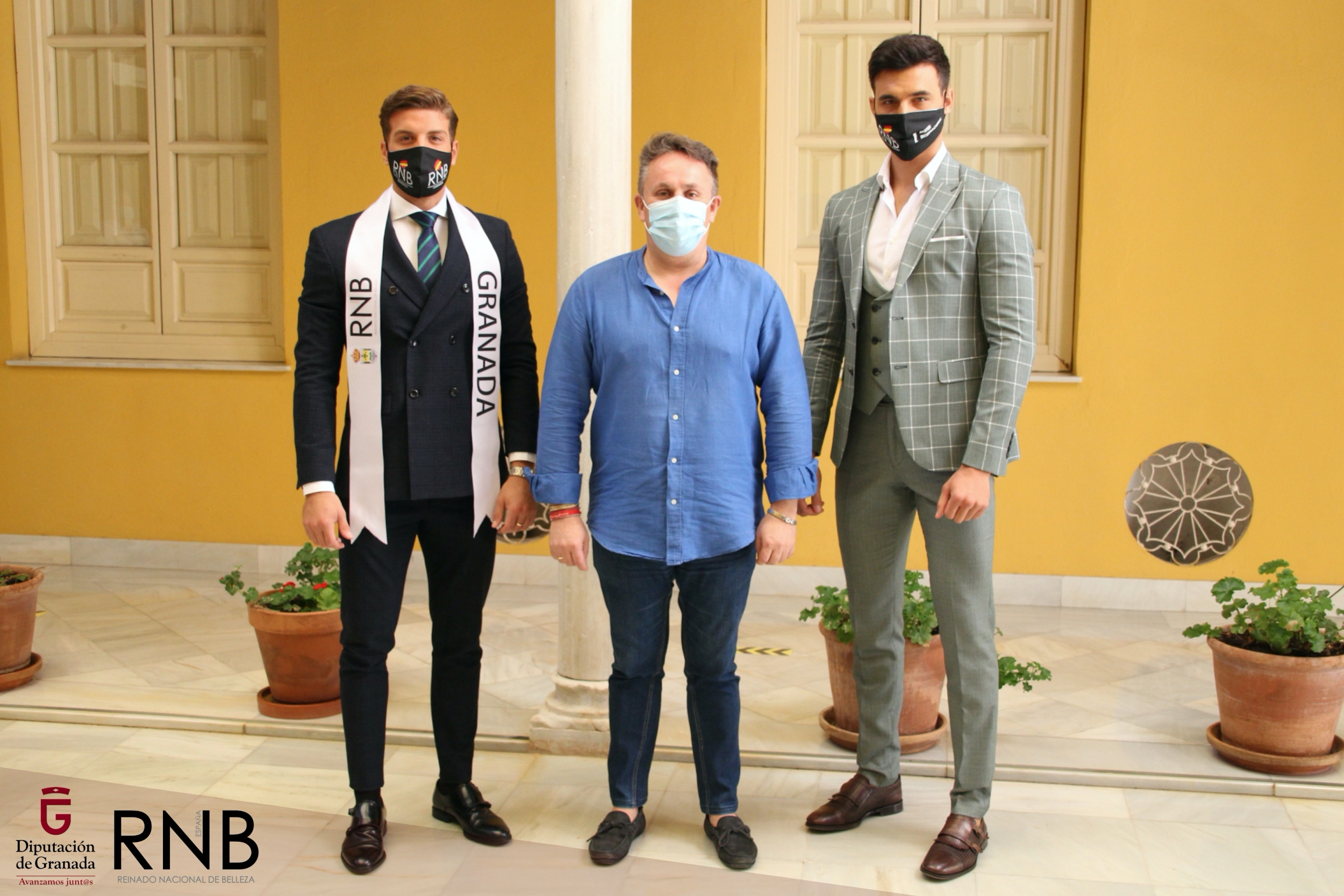 Diputacion de Granada, Jose Enrique Medina, recibe a Francisco Molina, RNB Granada, a Pablo Herrera, RNB Internacional, y a RNB Espana, Juan Delgado y Jesus Bueno 2