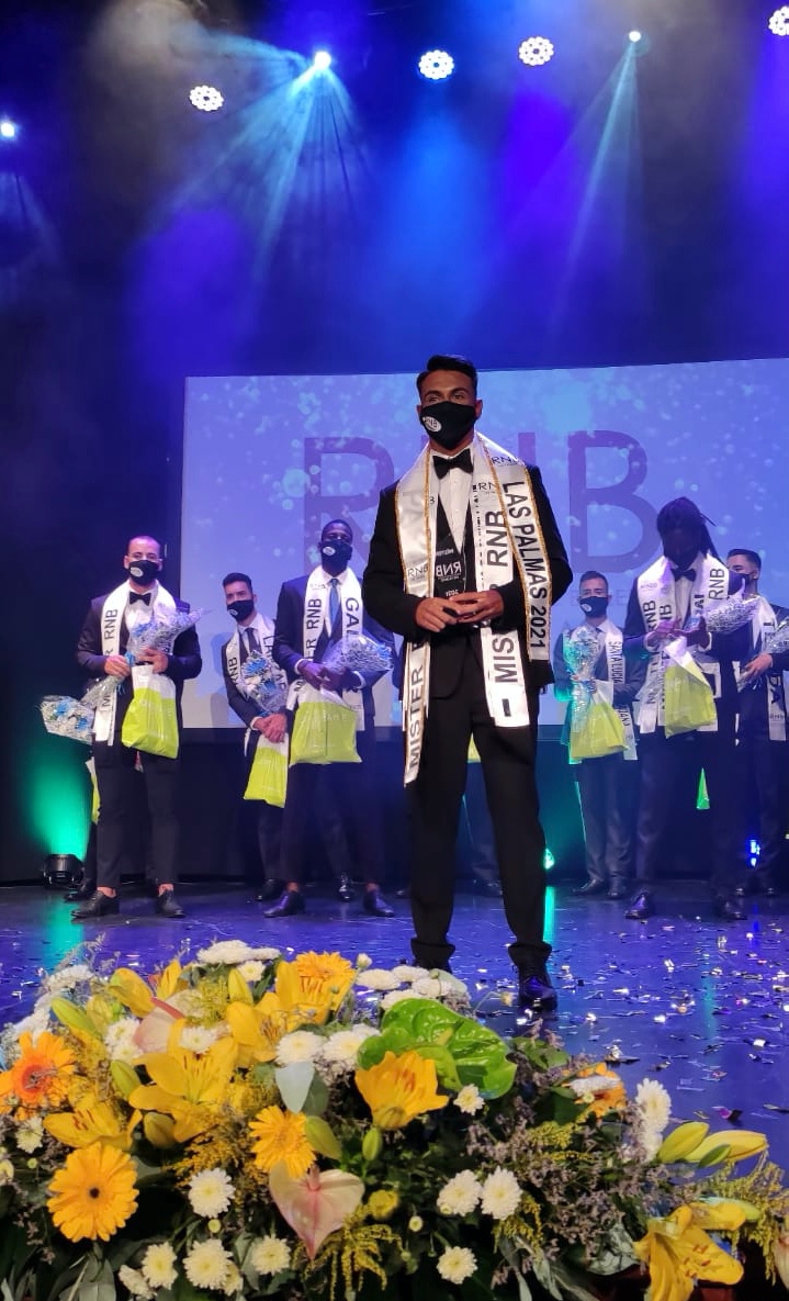Yeney De La Cruz vence la Gala Mister RNB Las Palmas 2021