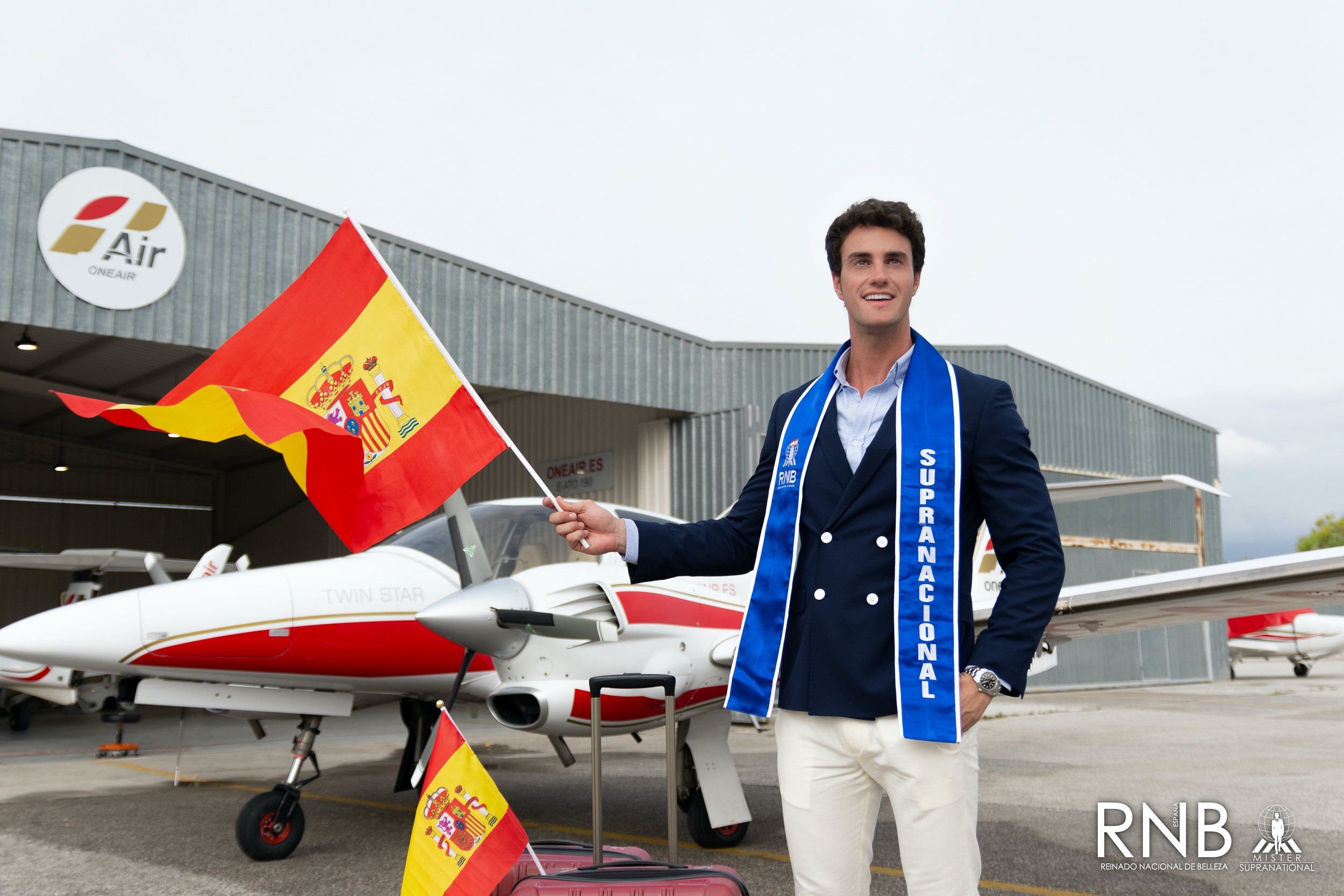 Lucas Muñoz Alonso Mister Supranational Spain RNB España 2021 Aeropuerto 10