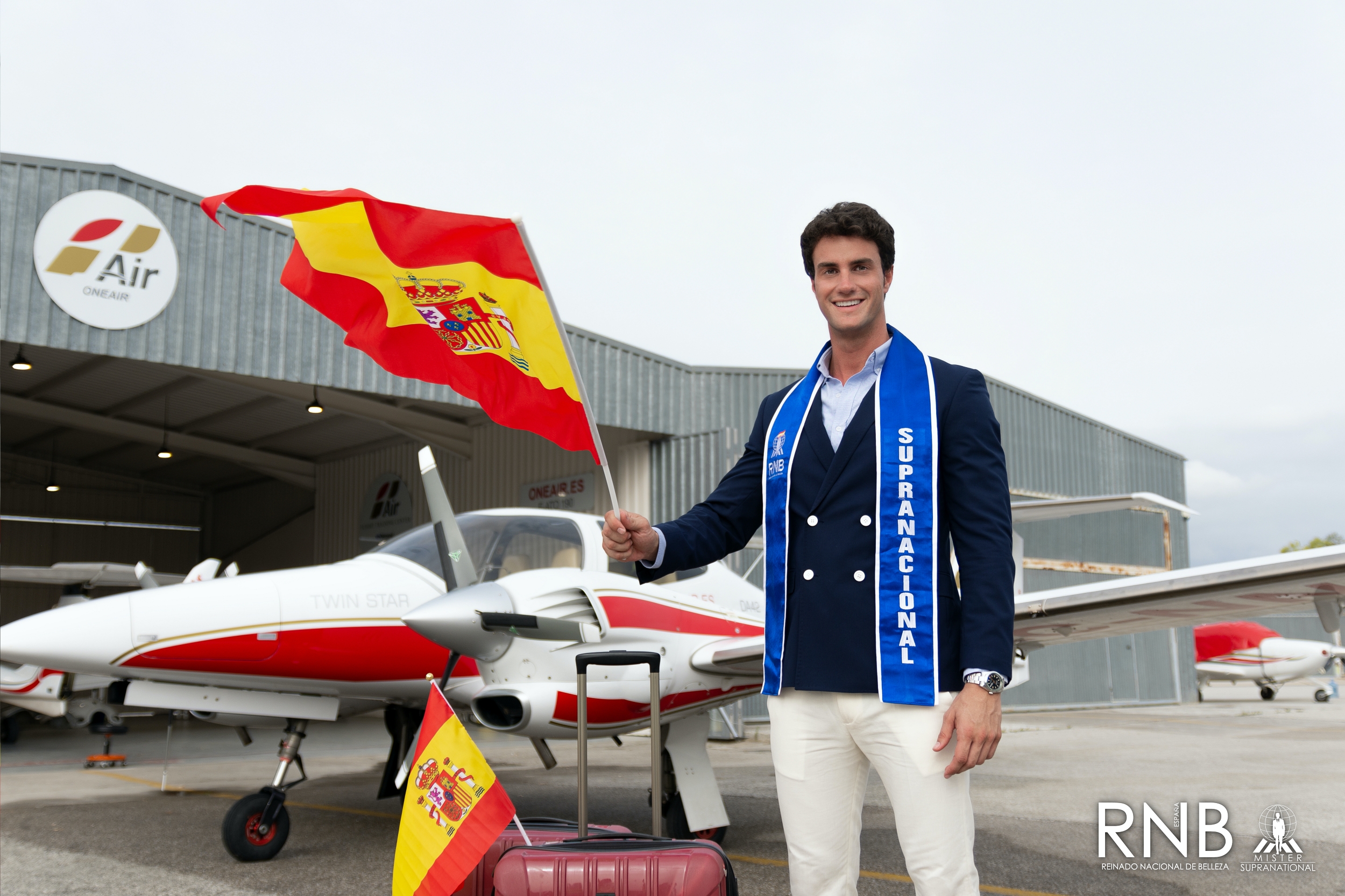 Lucas Muñoz Alonso Mister Supranational Spain RNB España 2021 Aeropuerto 9