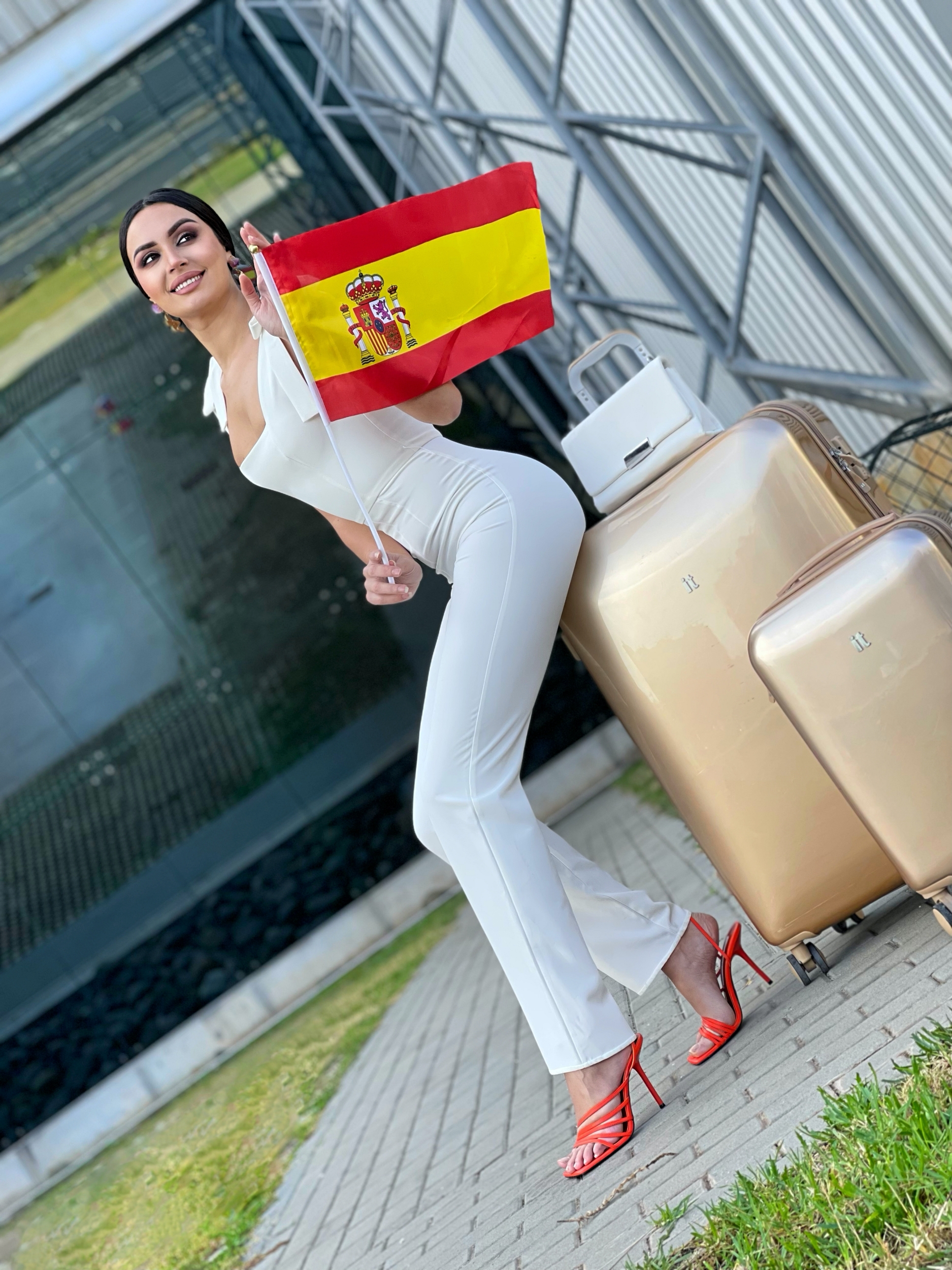 Andrea De Cozar Miss RNB España Reina Internacional del Cafe 2022 salida 4