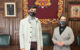 Borxa Ramo, Mister RNB España Teruel 2022, es recibido por la Alcaldesa de Teruel Emma Buj Portada