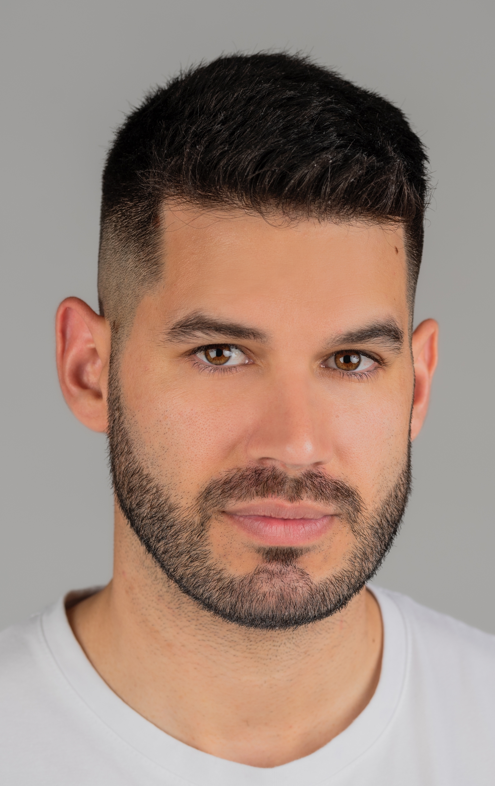 Abraham Riezu Mister RNB Araba 2022 Rostro