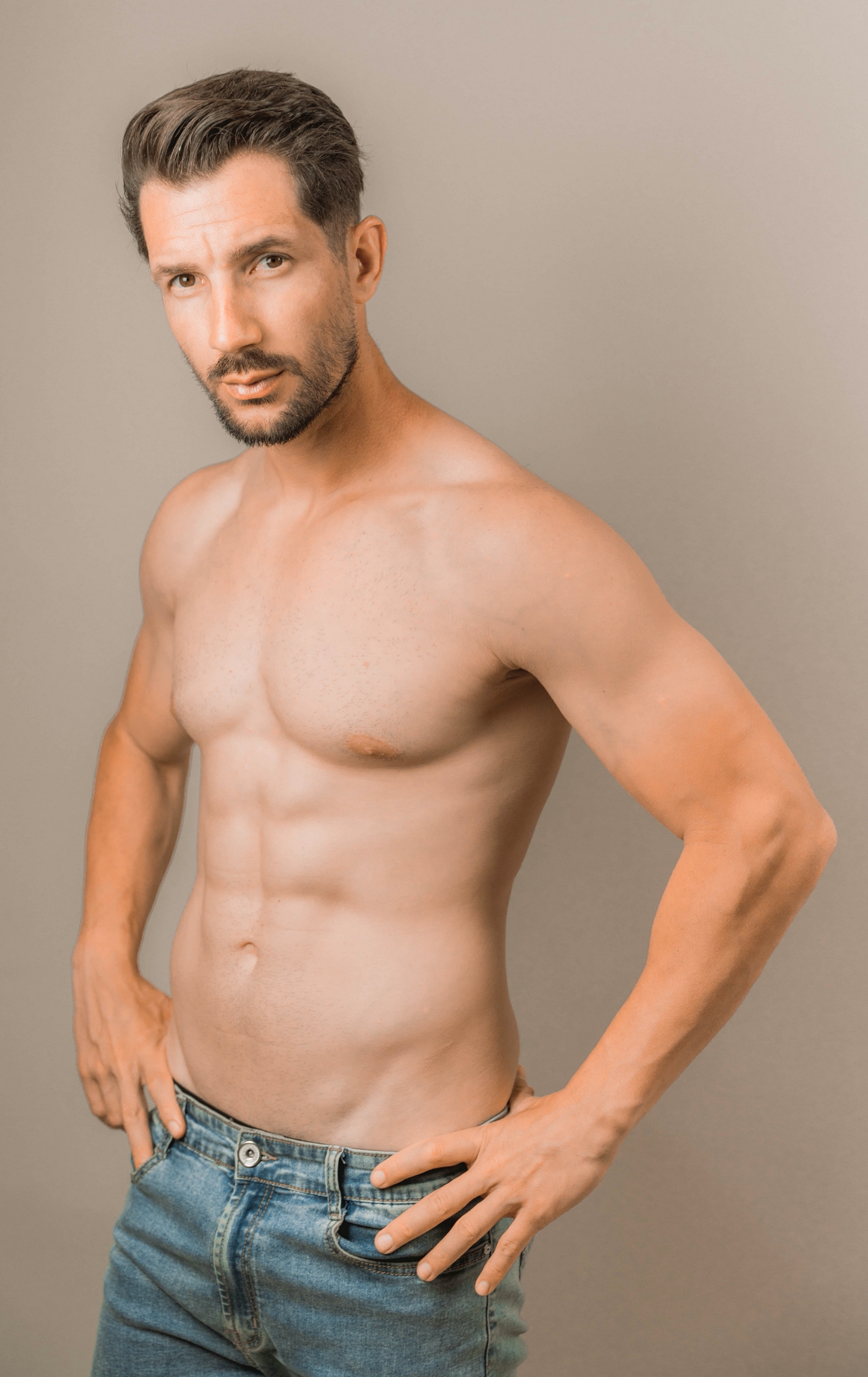 Miguel Angel Camacho Mister RNB Cadiz 2022 Cuerpo