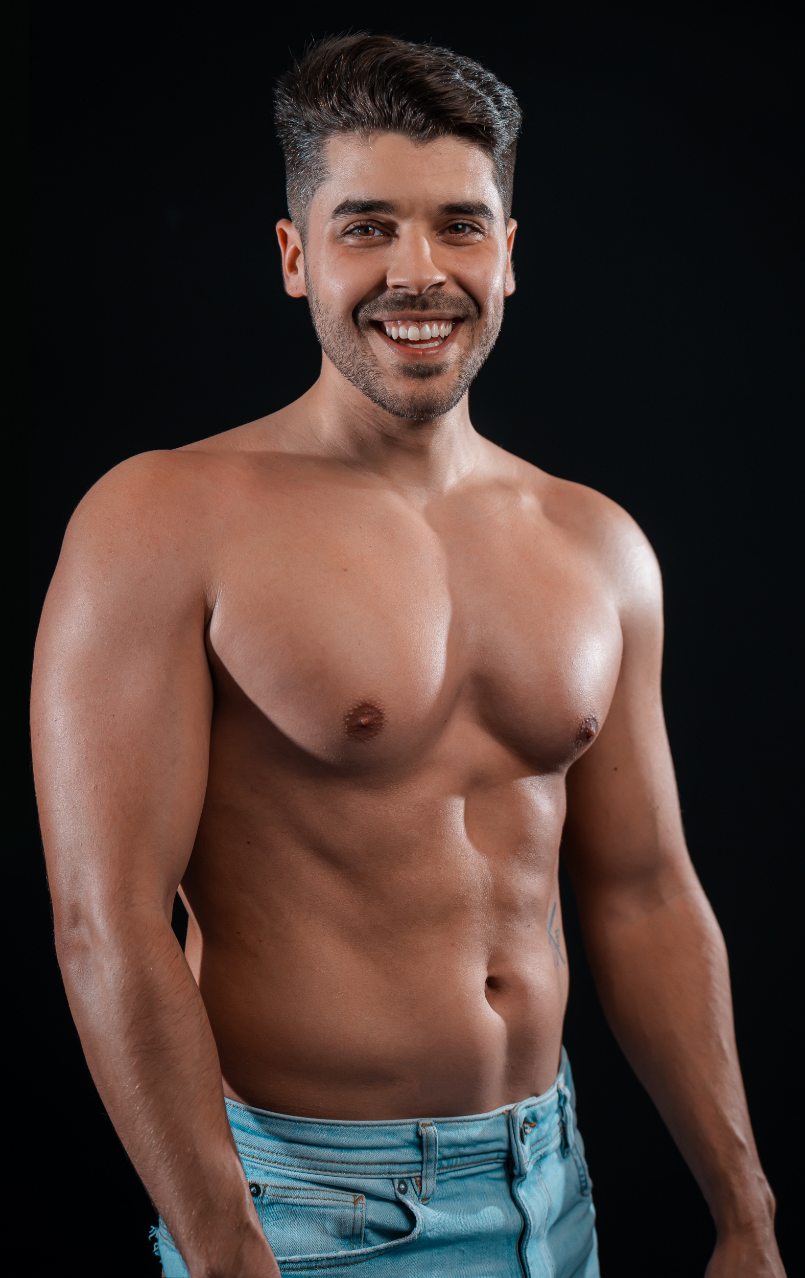 Mister RNB Caceres 2023 Martin Carlos Garcia Profile Half Body Shot