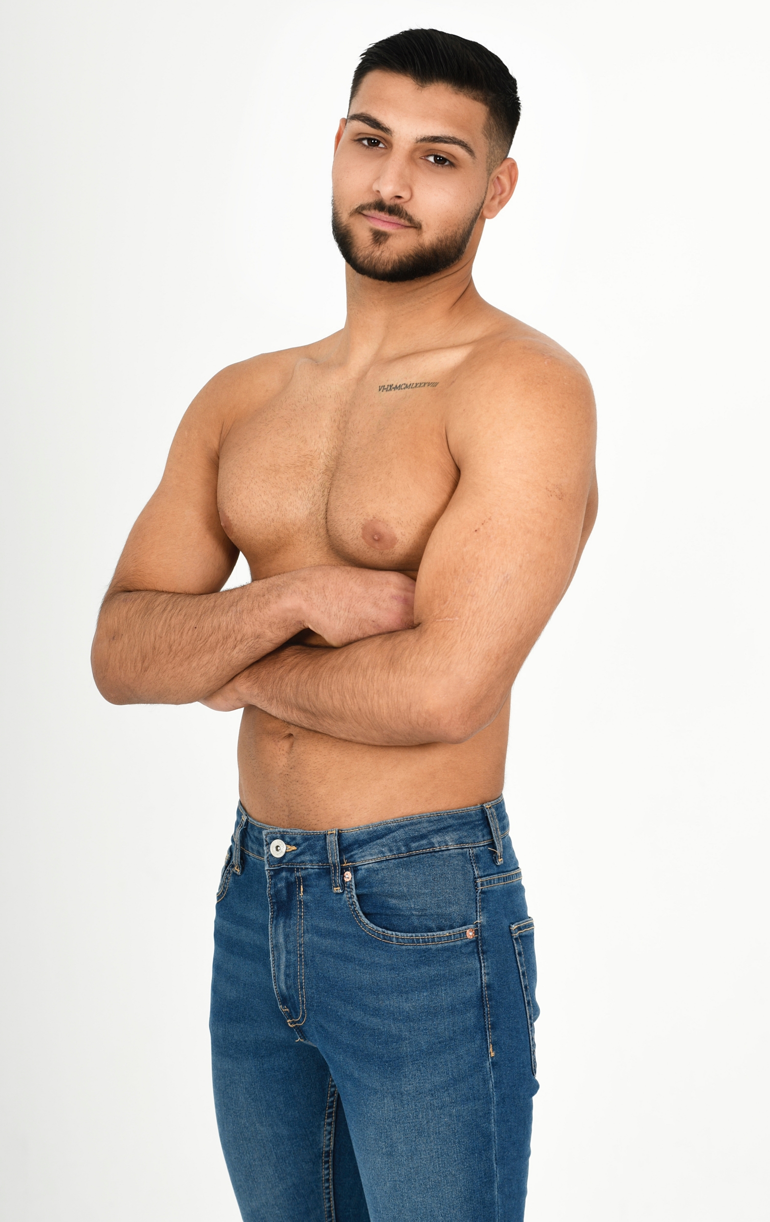 Mister RNB Zaragoza 2023 Ruben Muñoz Profile Half Body Shot