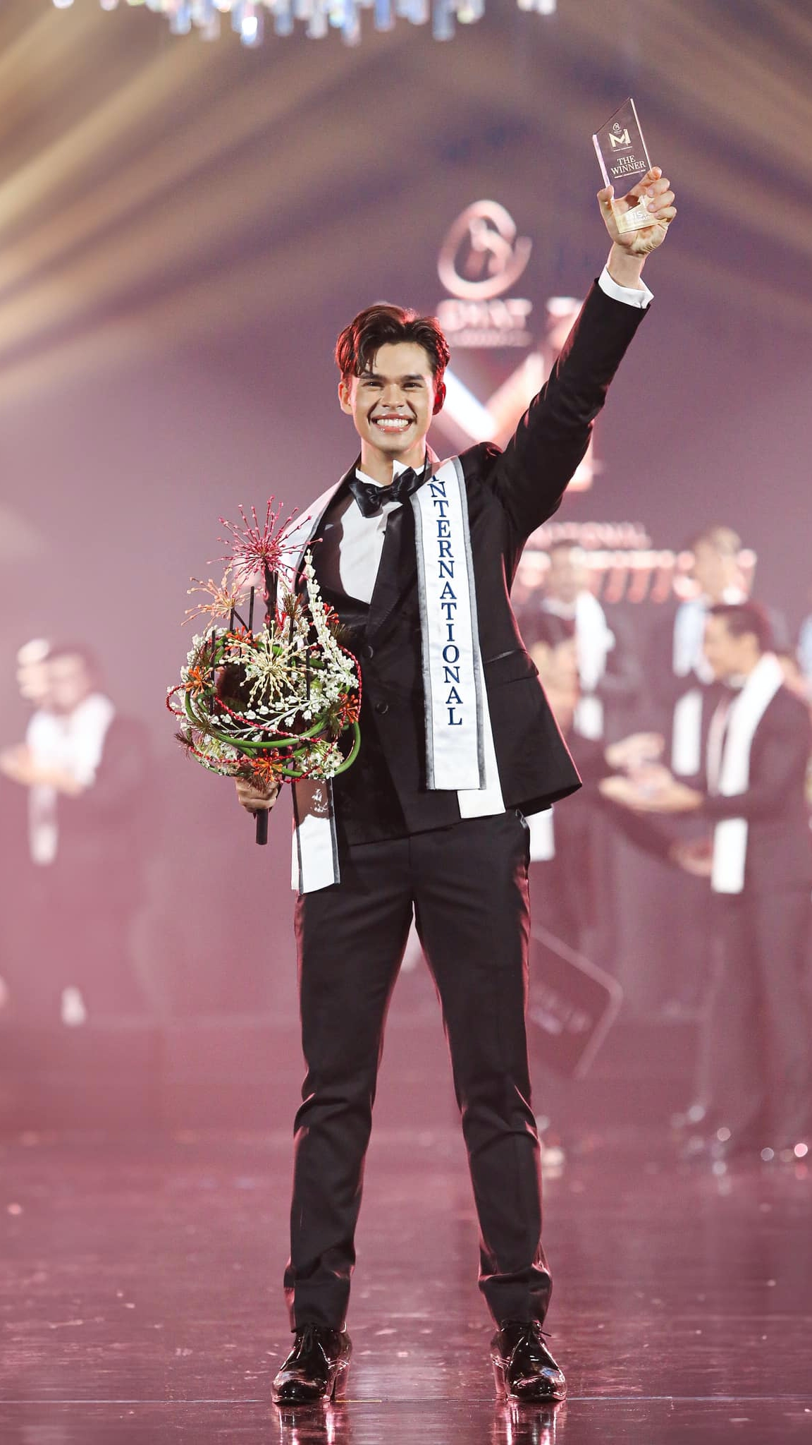 Mister International 2023 Kim Goodburn de Tailandia Titulacion