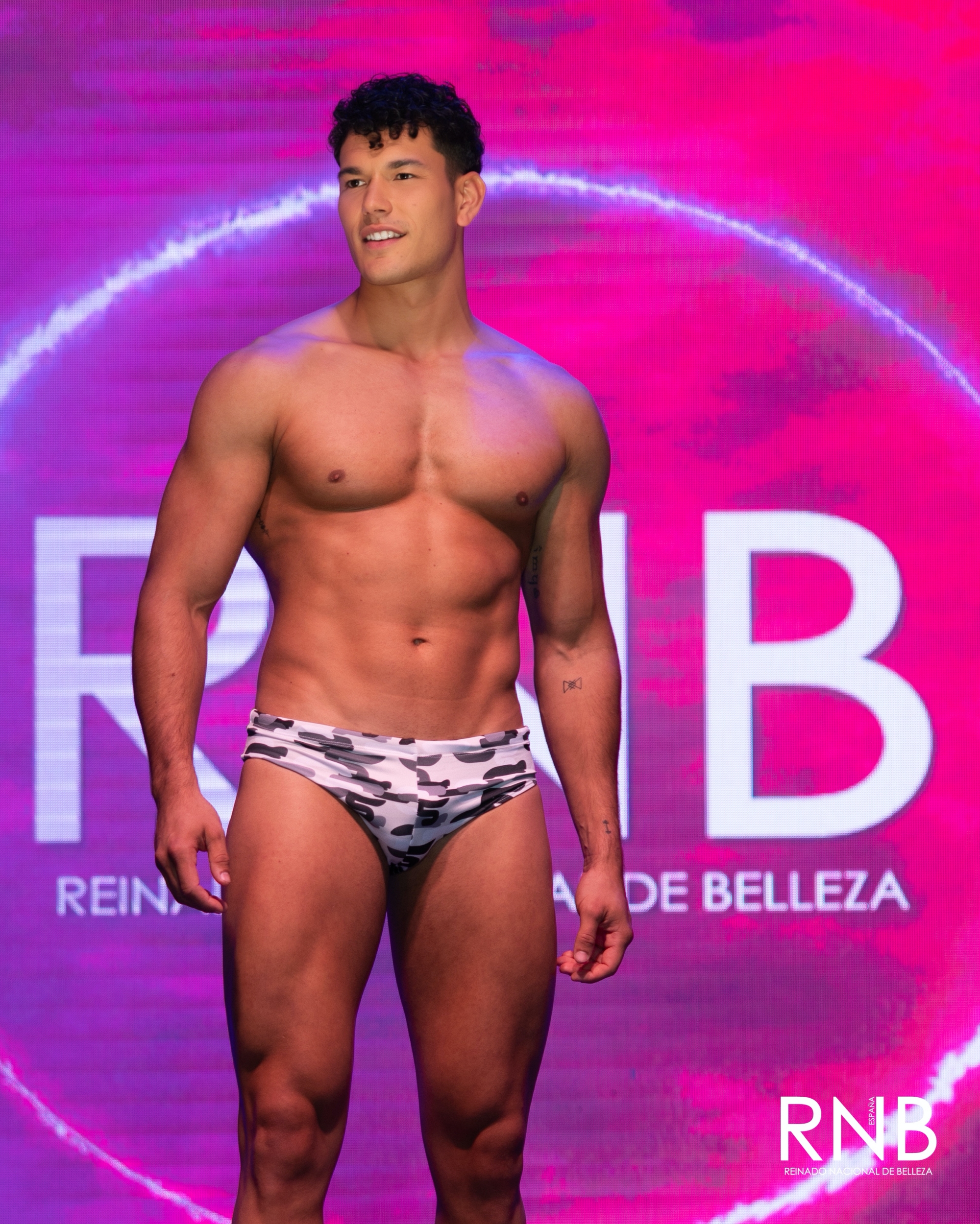 Victor Sanchez es Mister RNB España Caballero Universal 2024 2