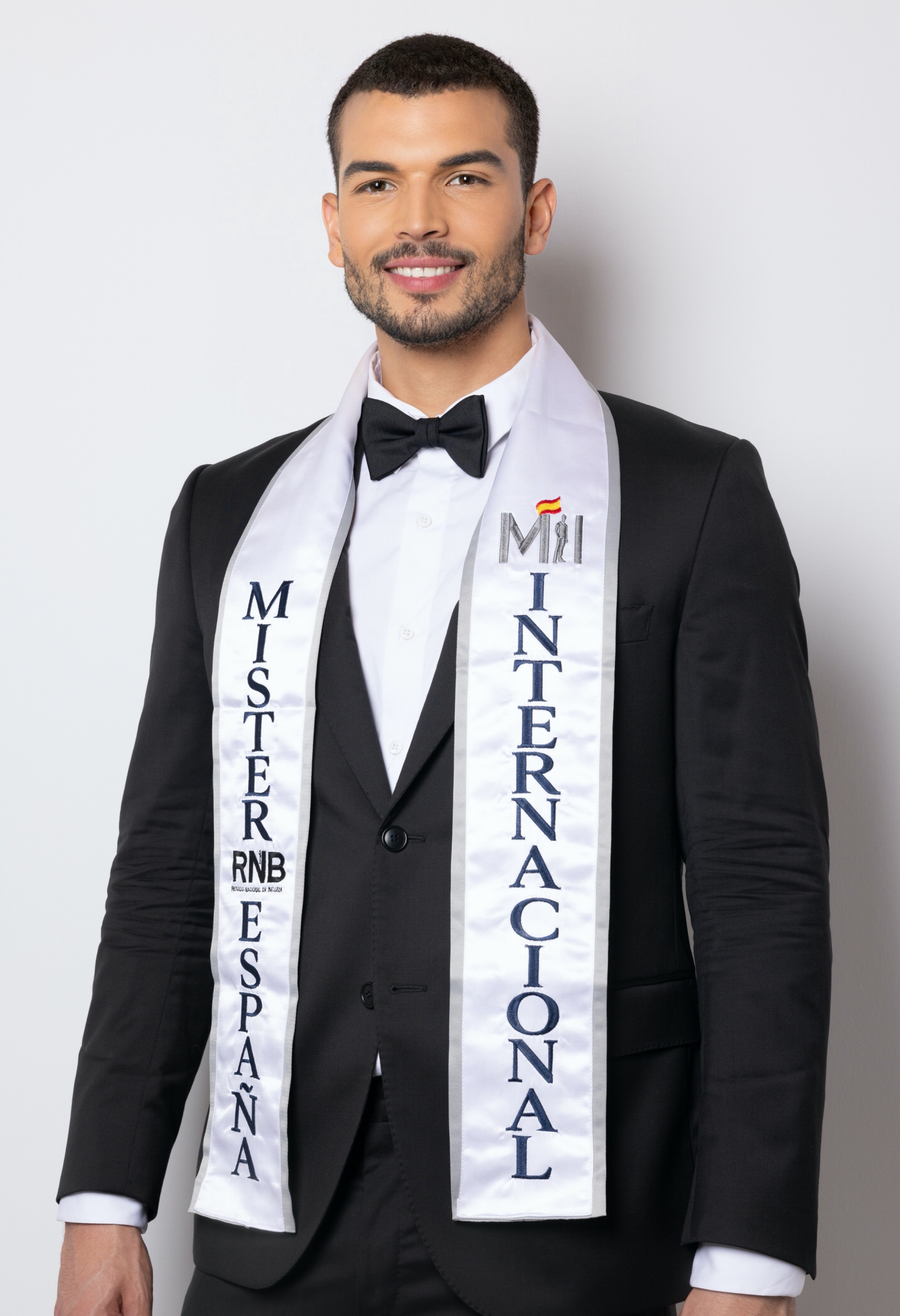 Ganador Mister RNB España Internacional 2024 Rafael Junior Dominguez Mata