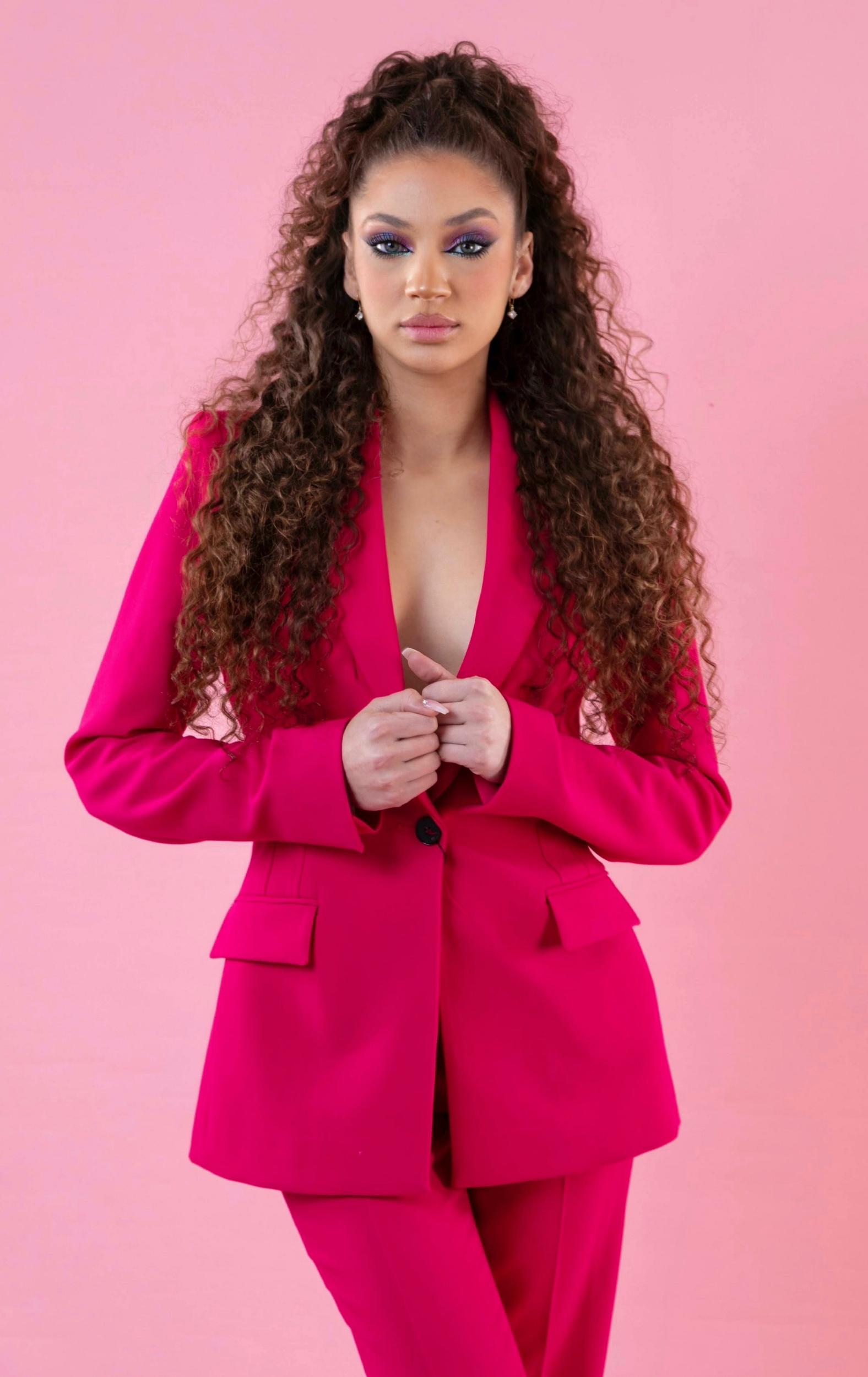 Miss RNB Granada 2024 Najat Farih Profile Half Body Shot