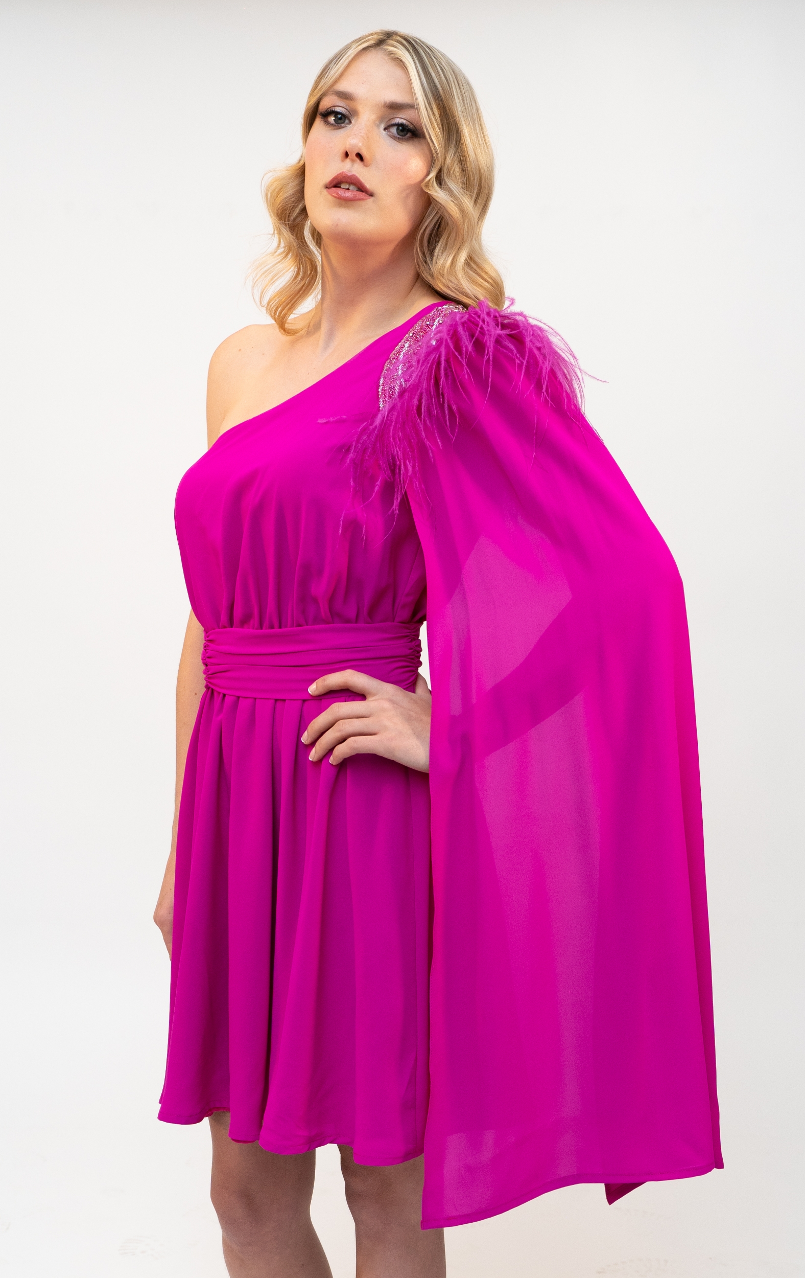 Miss RNB Murcia 2024 Madison Ounsley Profile Half Body Shot