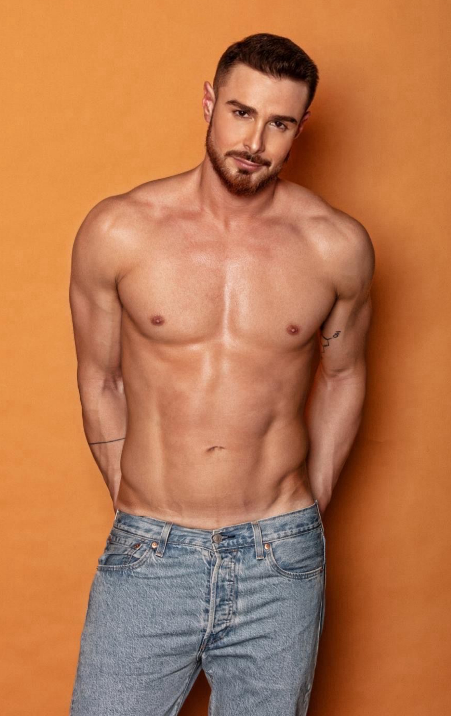 Mister RNB Albacete 2024 Jaime Narvaez Profile Half Body Shot