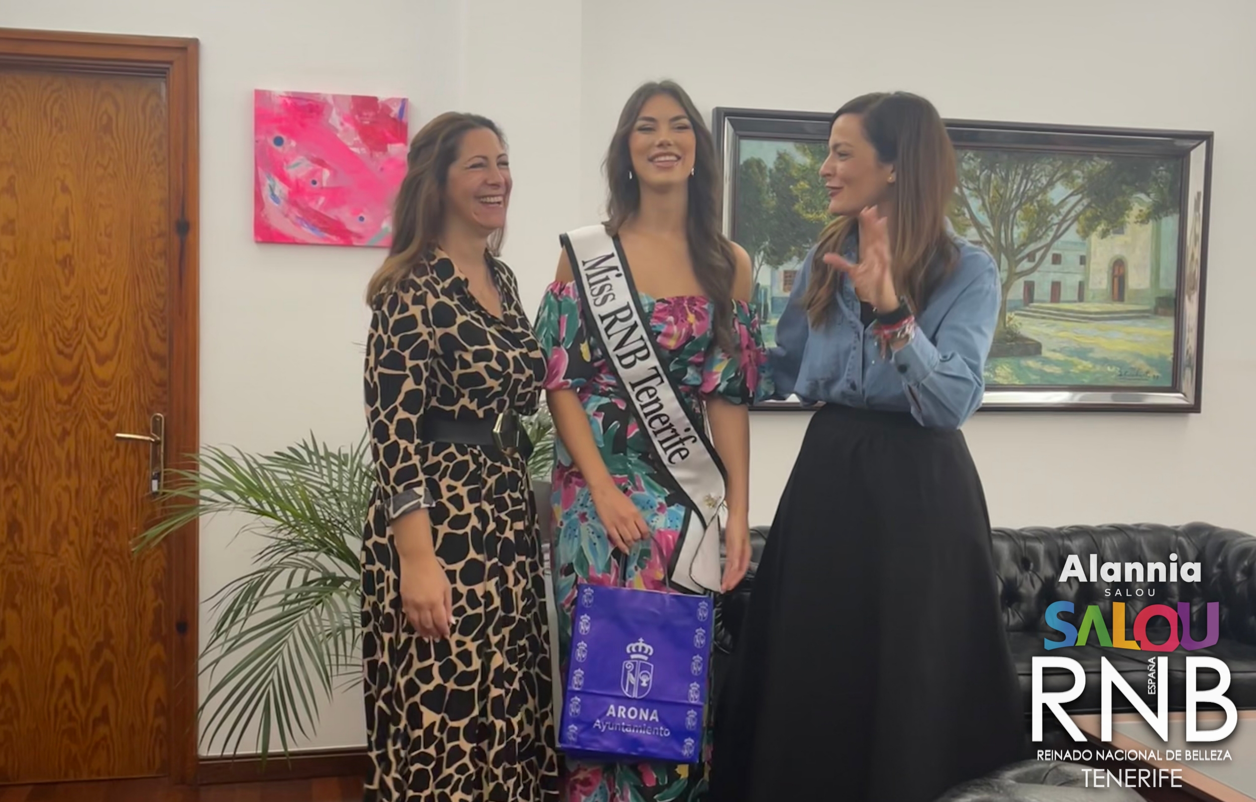 Recibimiento Ayuntamiento Arona Fatima Lemes Elizabeth Laker Miss RNB Tenerife 2024 Miss RNB España 2024 Salou 3