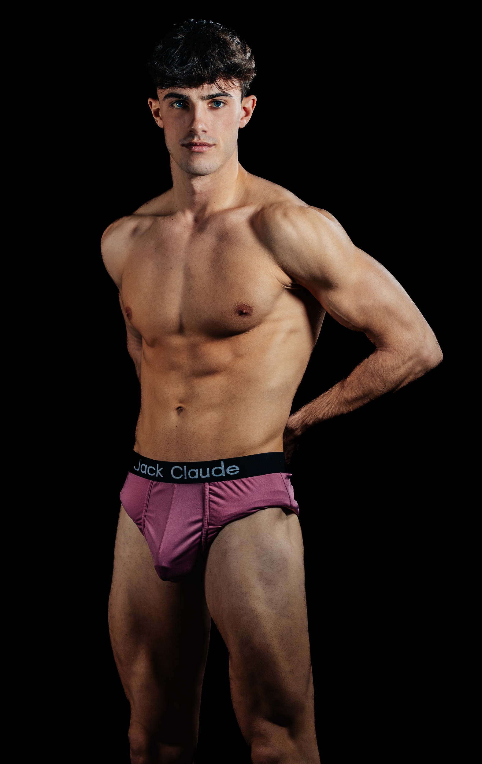 Mister RNB Girona 2025 Aria Heras Profile Half Body Shot