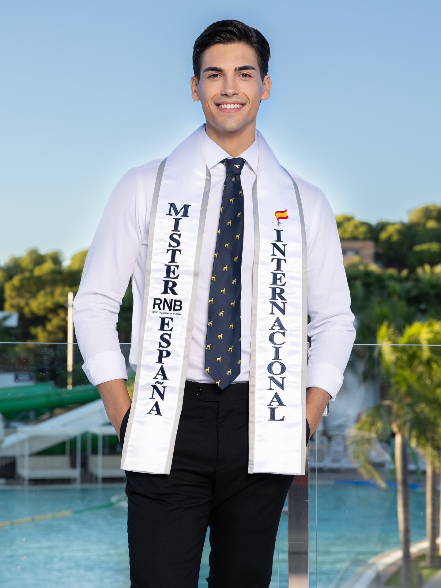 Ricard Lorenzo Mister Tarragona Mister RNB España Internacional 2026 Mister International Spain posado oficial