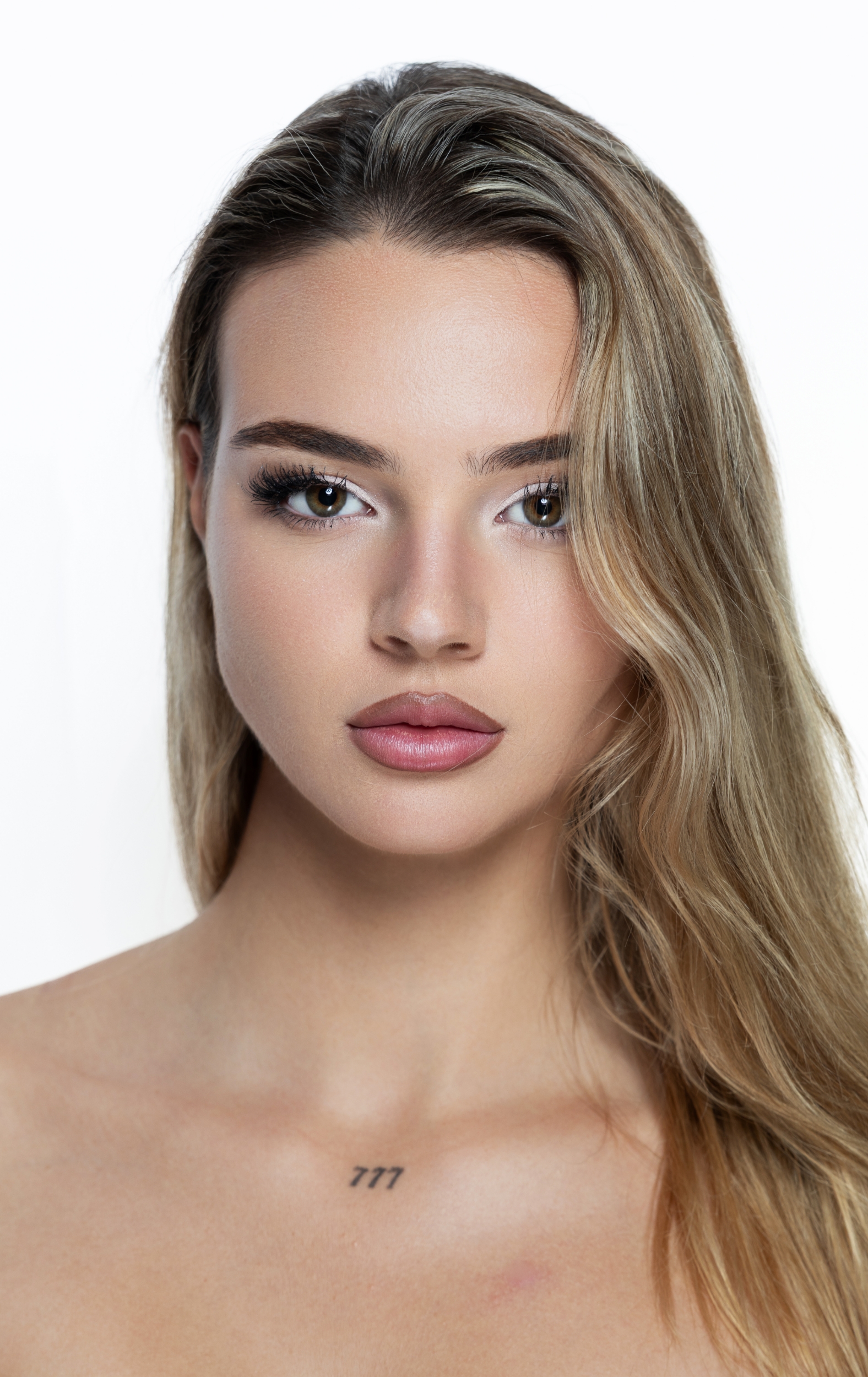 Miss RNB Castellon 2026 Amanda Lukackova Profile Headshot