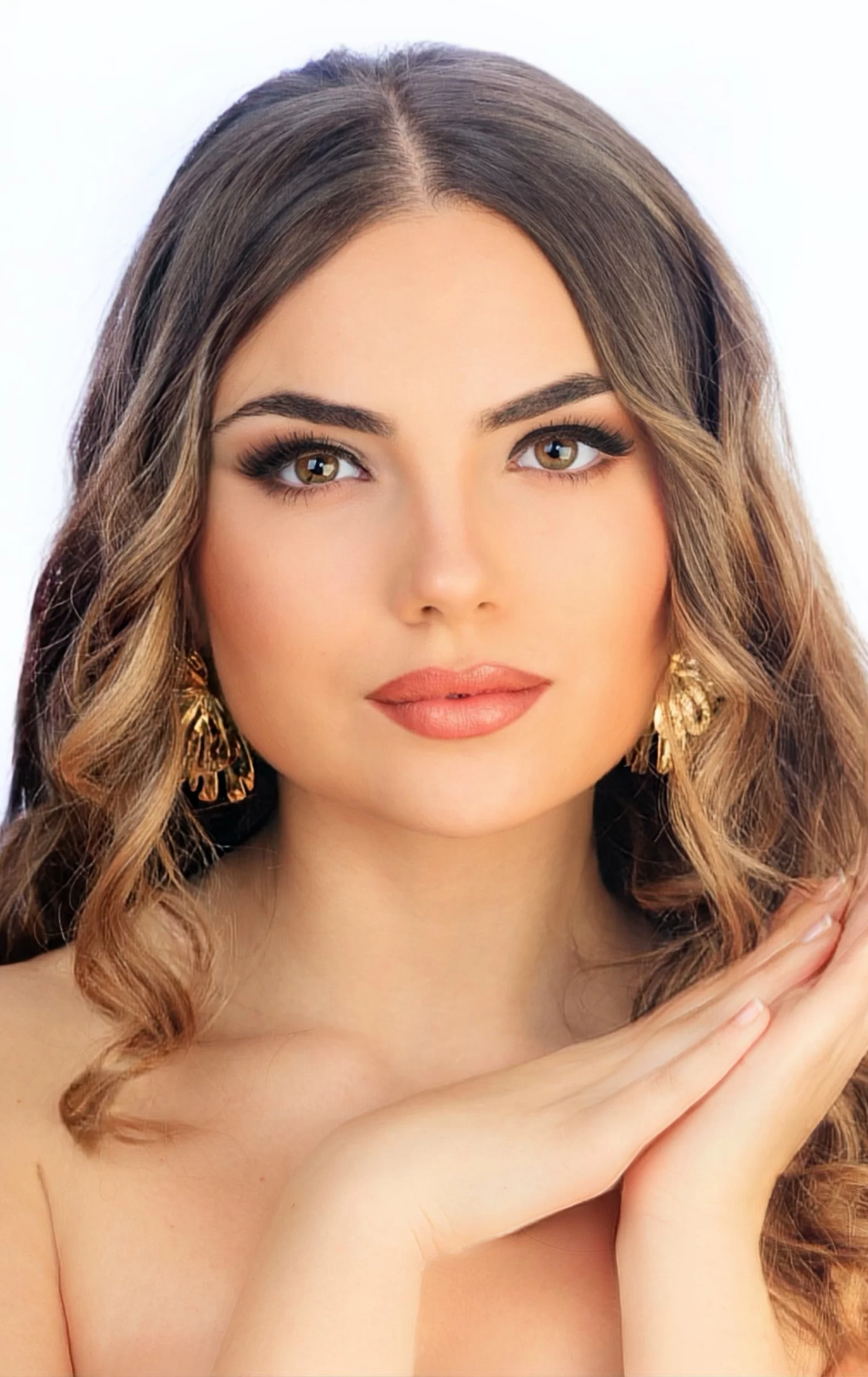 Miss RNB Huesca 2026 Lucia Bernal Profile Headshot