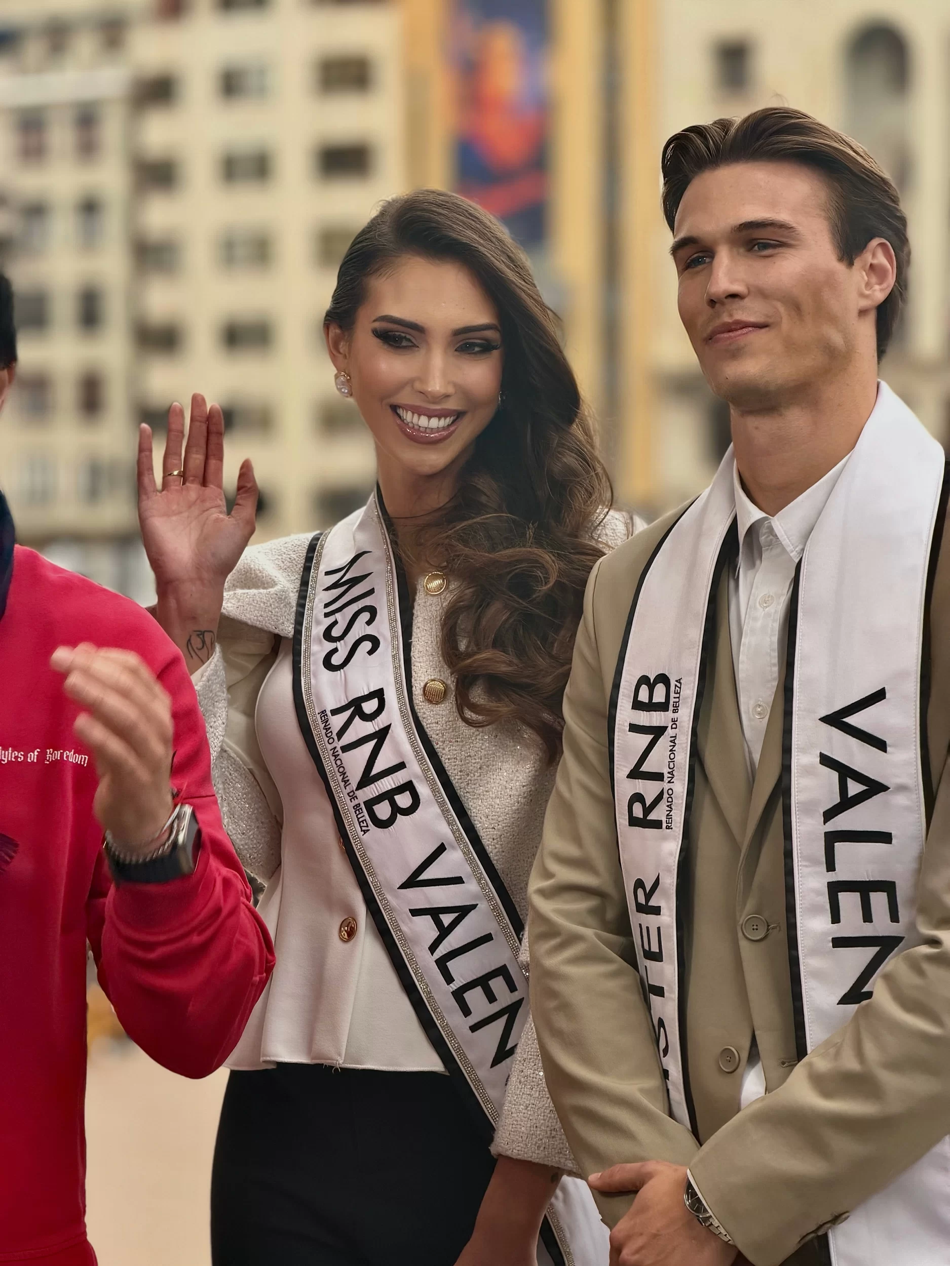 Mascleta Fallas 2026 Miss Mister RNB Valencia 2026 Carlos Salvador Irene Cabrera 3 Ayuntamiento Balcon