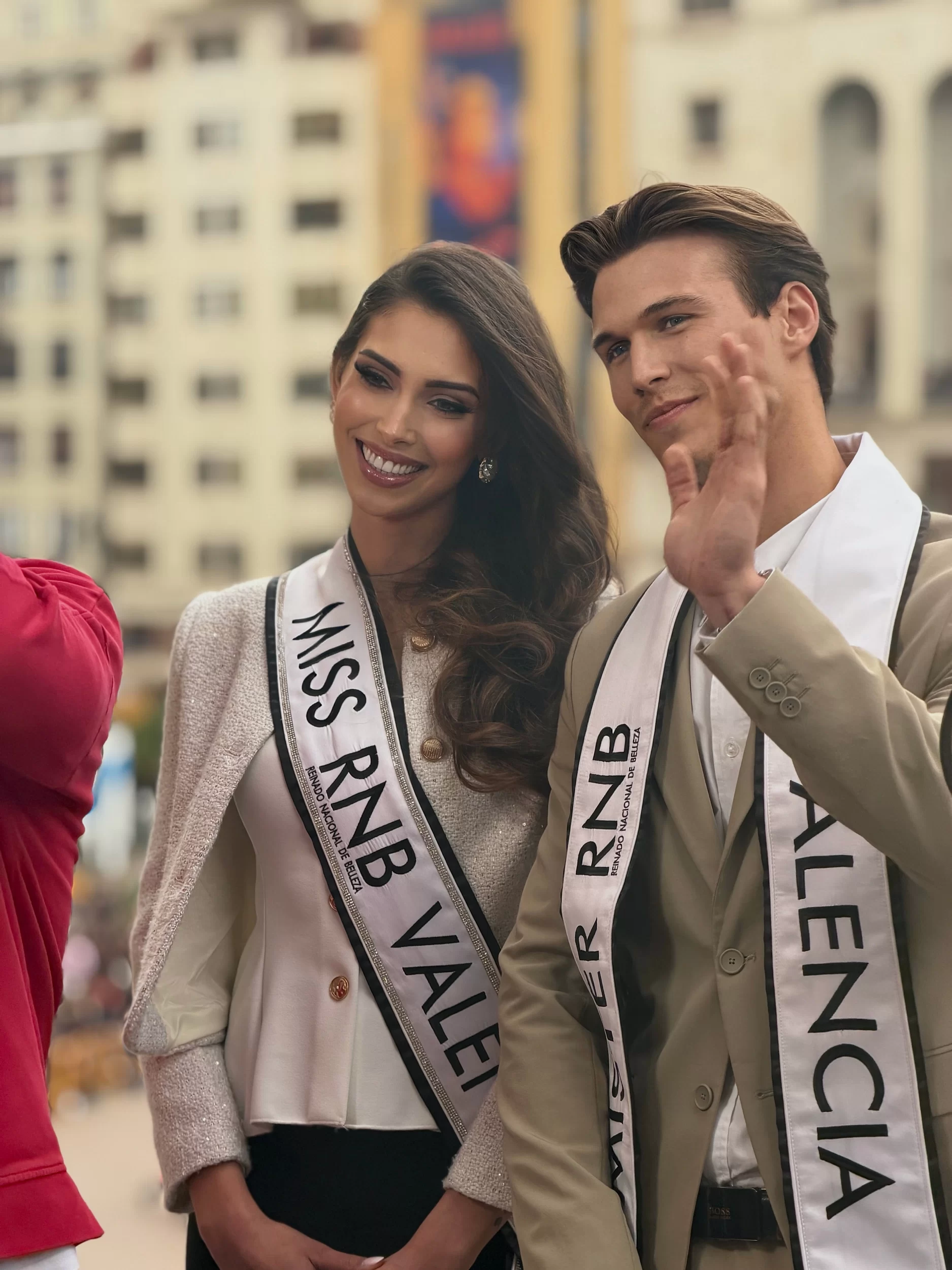 Mascleta Fallas 2026 Miss Mister RNB Valencia 2026 Carlos Salvador Irene Cabrera 4 Ayuntamiento Balcon