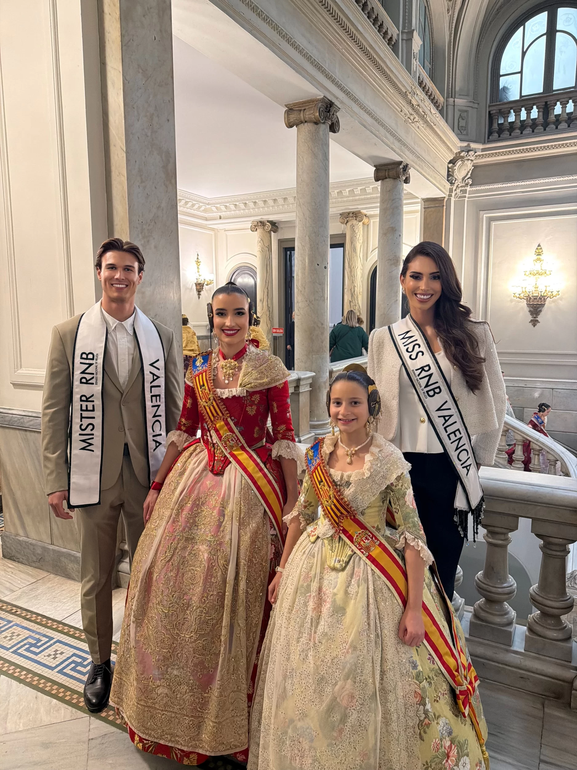 Mascleta Fallas 2026 Miss Mister RNB Valencia 2026 Carlos Salvador Irene Cabrera 5 Ayuntamiento Fallera Mayor Carmen Prades Infantil Marta Mercader