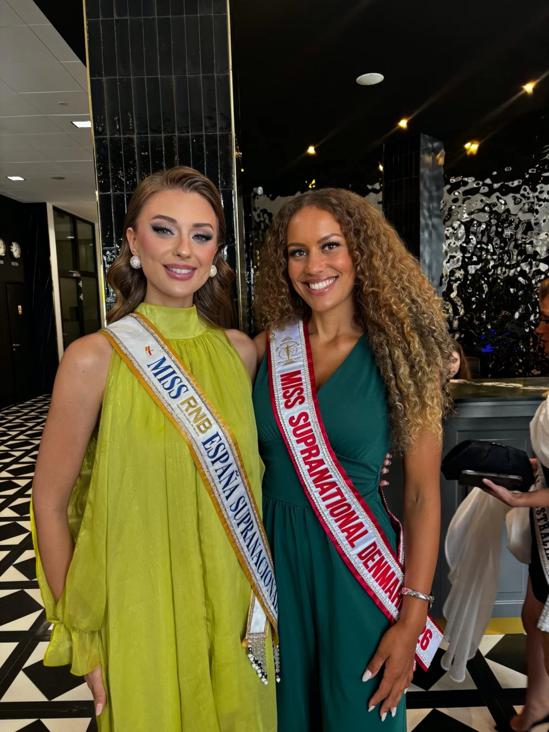 Nelly Mestre Miss RNB España 2026 Miss Supranational Spain Day 1 Hotel Swing Krakow Miss Danmark Samantha Jensen