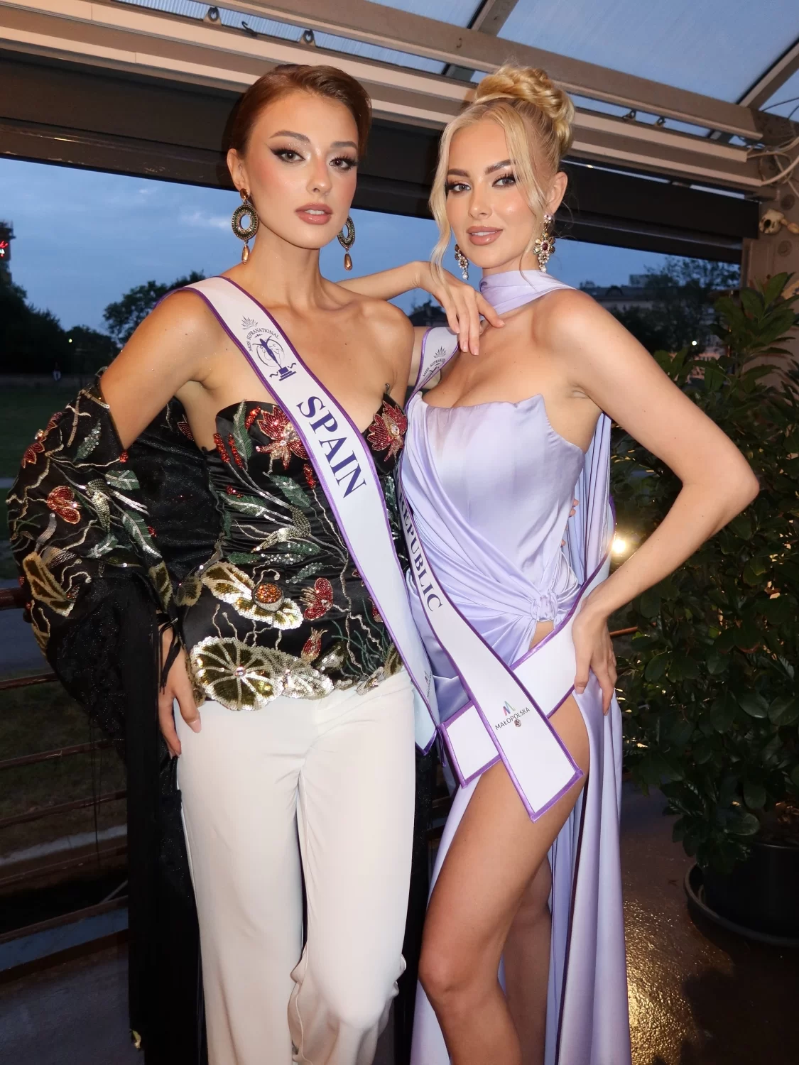 Nelly Mestre Miss RNB España 2026 Miss Supranational Spain Day 3 Vistula River Boat Wawel Castle 5 Miss Czech Republic Karolina Gorylova